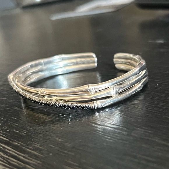 John Hardy Bamboo Sterling Silver and Black Sapphire Bracelet - Picture 4 of 8